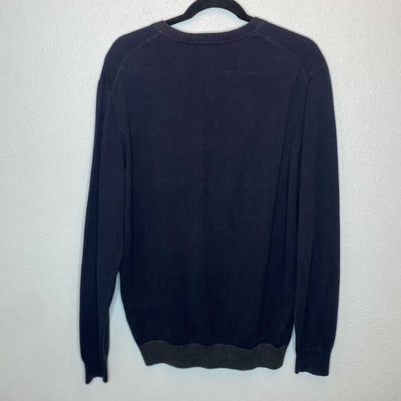 Men’s medium Lacoste v neck sweater article diamond - Picture 5 of 5